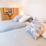 Le Refuge, Chamonix: The main bedroom prepared as two single beds